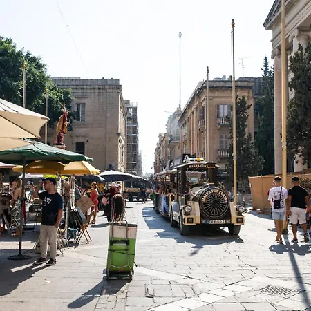 Valletta Waterfront Backyard Flat By Arco Collection