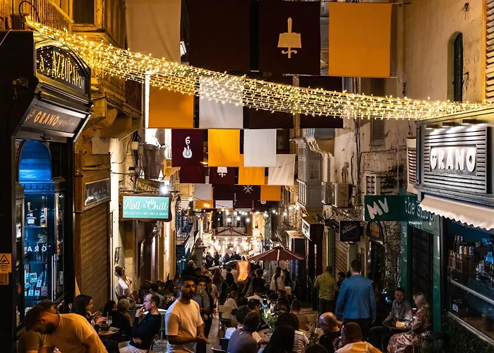 Valletta Waterfront Backyard Flat By Arco Collection Floriana