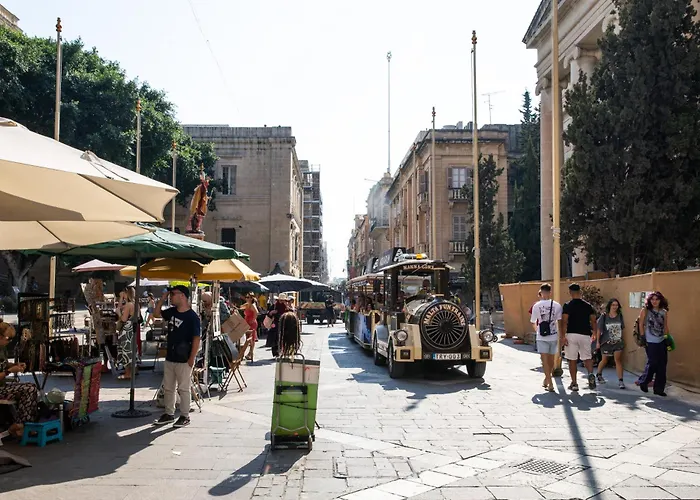 Valletta Waterfront Backyard Flat By Arco Collection