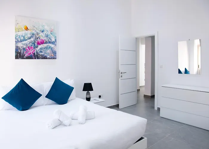 Valletta Waterfront Backyard Flat By Arco Collection * Floriana