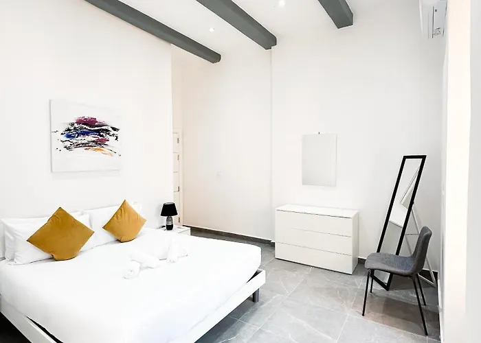 Valletta Waterfront Backyard Flat By Arco Collection Floriana