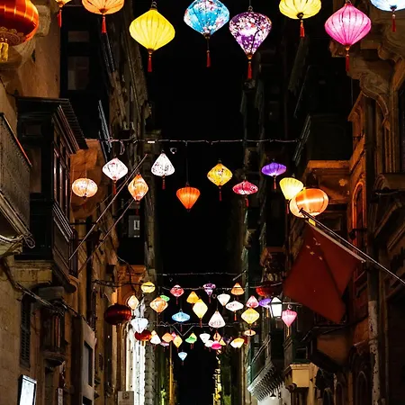 Valletta Waterfront Backyard Flat By Arco Collection * Floriana