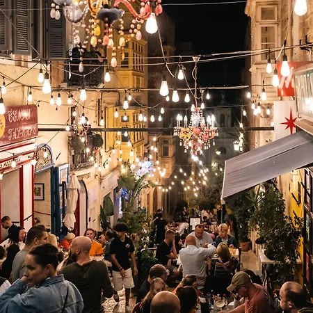 Valletta Waterfront Backyard Flat By Arcobnb Apartman