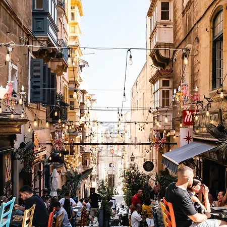 Apartment Valletta Waterfront Backyard Flat By Arcobnb *