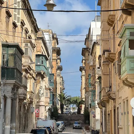 Apartment Valletta Waterfront Backyard Flat By Arcobnb *