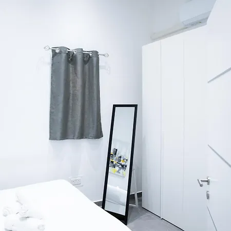 Valletta Waterfront Backyard Flat By Arcobnb *