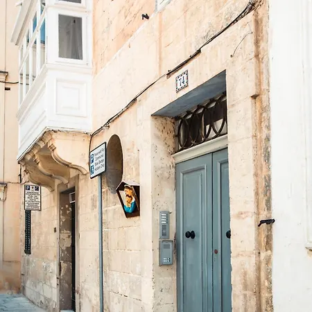 Apartment Valletta Waterfront Backyard Flat By Arcobnb *