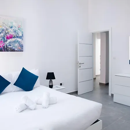 Valletta Waterfront Backyard Flat By Arco Collection * Floriana