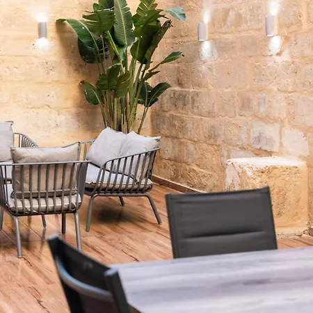Apartment Valletta Waterfront Backyard Flat By Arcobnb