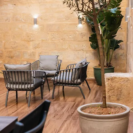 Apartment Valletta Waterfront Backyard Flat By Arcobnb Il-Furjana