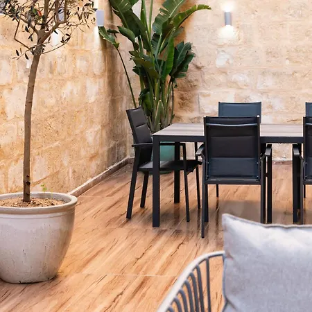 Valletta Waterfront Backyard Flat By Arcobnb * Il-Furjana
