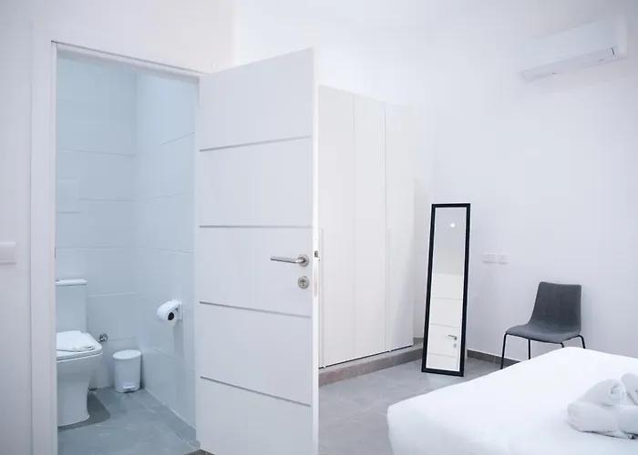 Valletta Waterfront Backyard Flat By Arco Collection דירה *