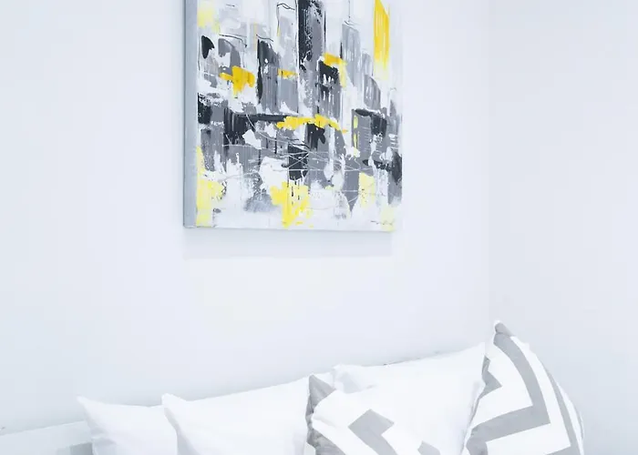 Valletta Waterfront Backyard Flat By Arco Collection *