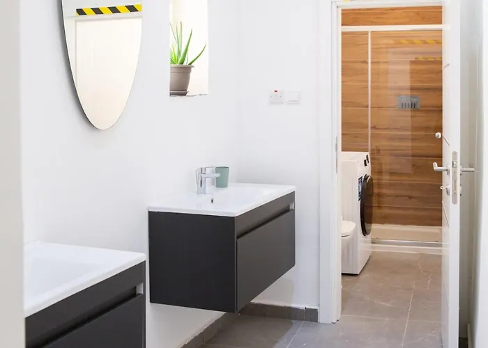 Valletta Waterfront Backyard Flat By Arco Collection Φλοριάνα