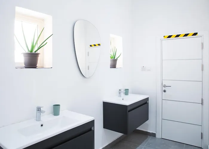 Valletta Waterfront Backyard Flat By Arco Collection Διαμέρισμα