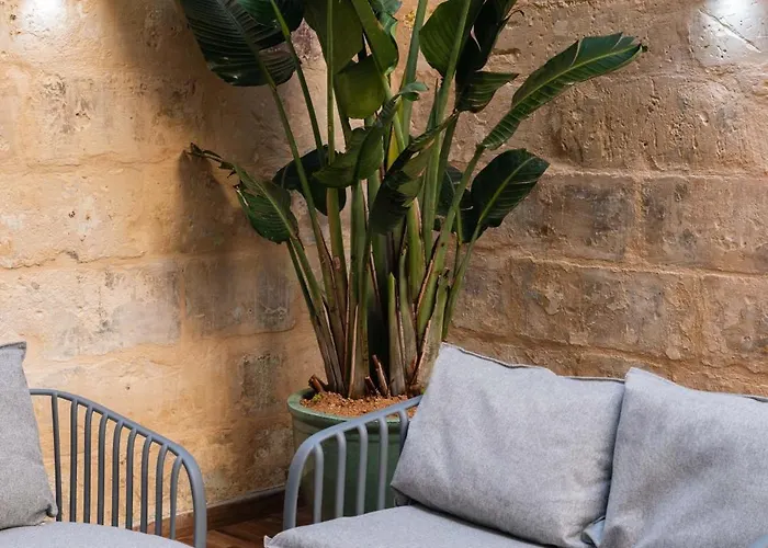 Valletta Waterfront Backyard Flat By Arco Collection