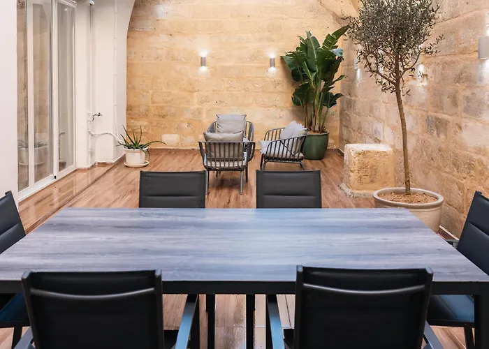 Valletta Waterfront Backyard Flat By Arco Collection Διαμέρισμα Φλοριάνα